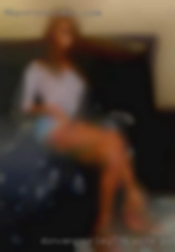 DonvanGourley774 wife put on display for sex at swinger party